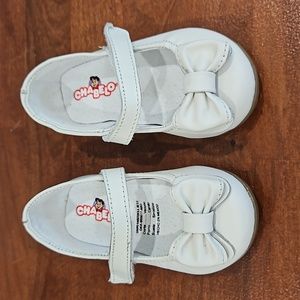 NWOB CHABELO BABY SHOES